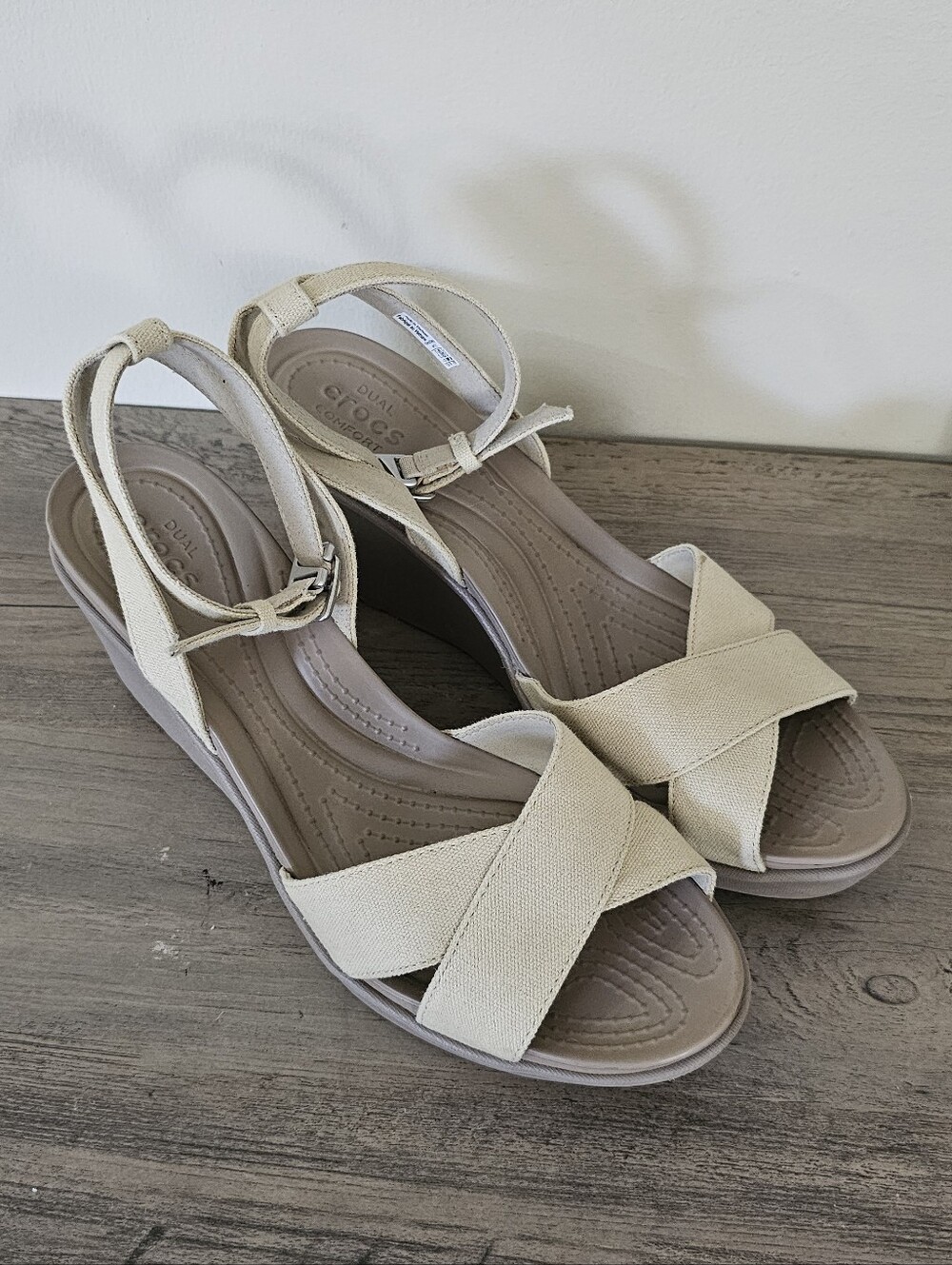 Crocs Women's Leigh II Cross Ankle Strap Wedge Sandals W 11 Canvas